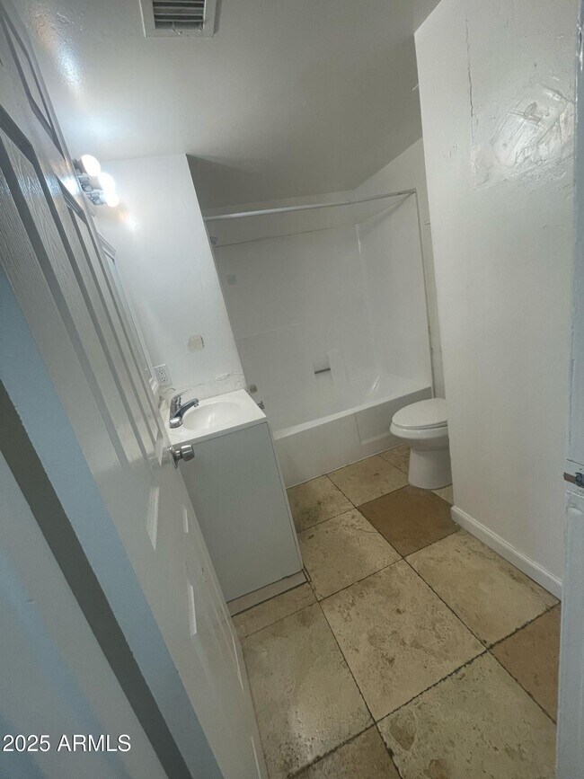 Foto del edificio - 2698 N 43rd Ave