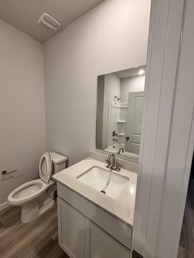 Building Photo - 14852 Macadamia Ln