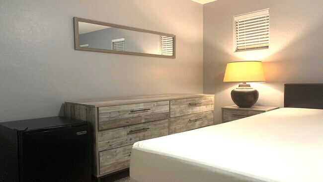 Foto del edificio - 15046 W Sells Dr