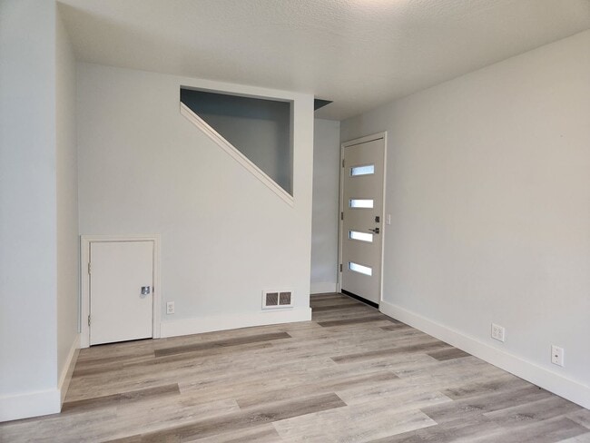 Foto del edificio - 1721 Mill Alley