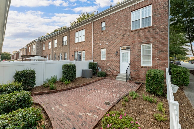 Building Photo - 117 Singleton Rd