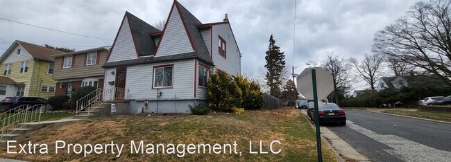 Building Photo - 4 br, 1.5 bath House - 5083 Homestead Ave