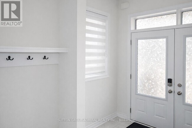 Photo du bâtiment - 65 Barkerville Dr