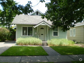 Building Photo - 1683 Charnelton St