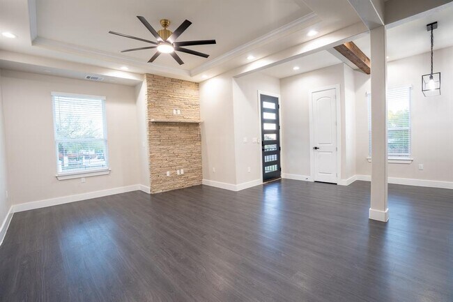 Building Photo - 162 Meadow View Blvd