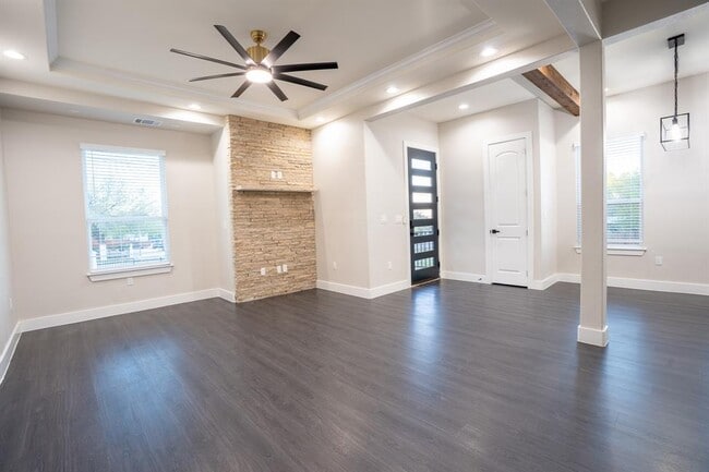 Foto del edificio - 162 Meadow View Blvd