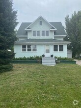 Building Photo - 1003 Douglas St