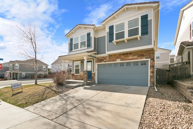 Building Photo - Large house on corner lot in The Meadows -...
