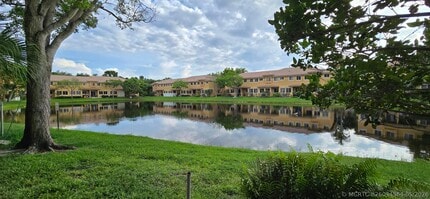 Building Photo - 4305 Coventry Pointe Way