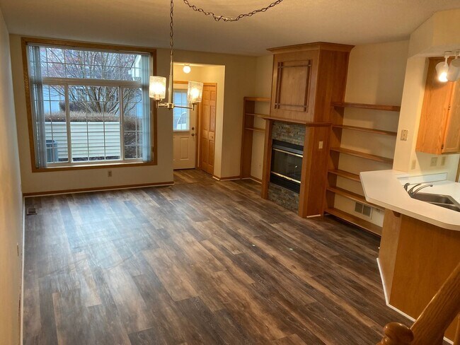 Foto del edificio - 2BR Woodbury Townhome with flexible lease term!