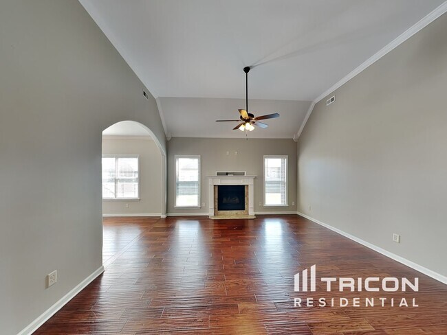 Building Photo - 1430 Raven Rd