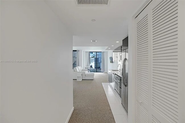 Foto del edificio - 31 SE 6th St
