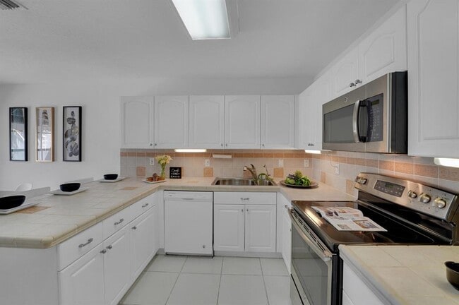 Building Photo - 22791 Trelawny Terrace