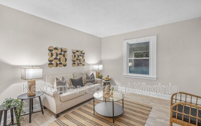 Building Photo - 509 Ryland St