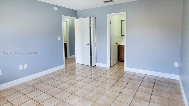 Foto del edificio - 7259 W 24th Ave