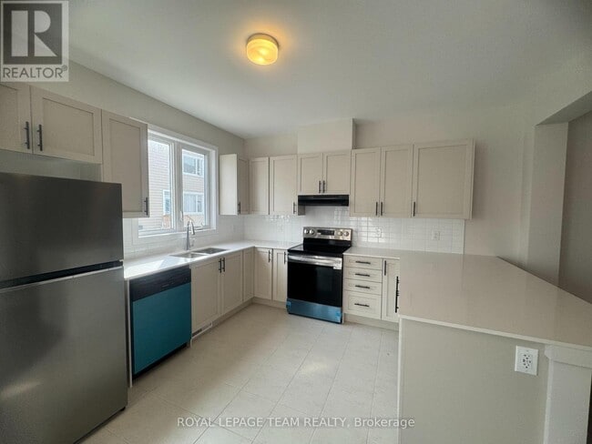 Building Photo - 958 Seagrave Ln