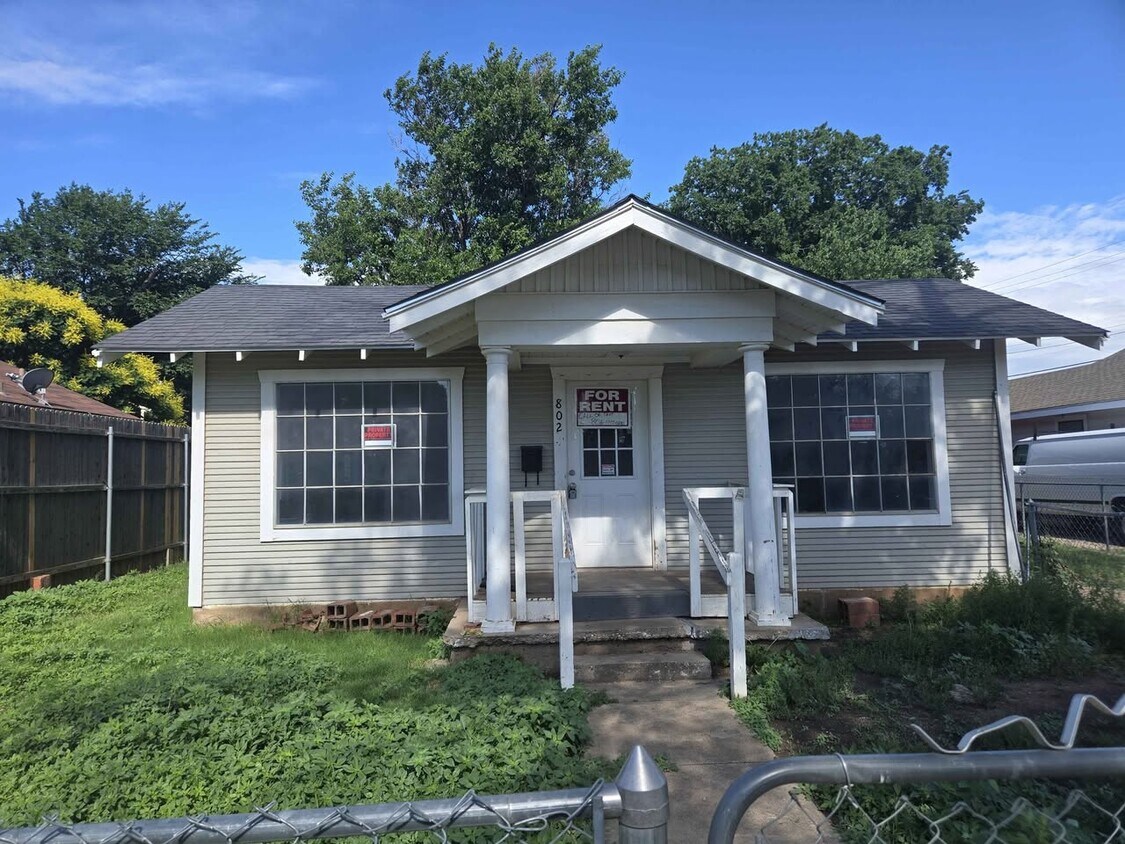 Foto principal - 802 S Fairmont St