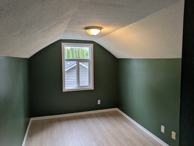 Building Photo - 9763 Sidney St