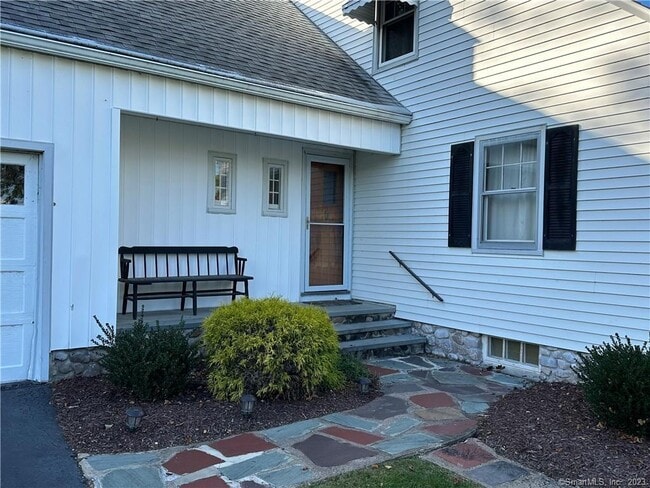Foto del edificio - 989 N Farms Rd