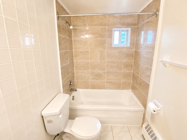 Bathroom - Brookbanks Place