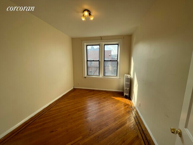 Foto del edificio - 315 Schaefer St