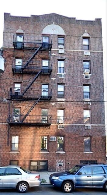 Primary Photo - 6611 Park Ave