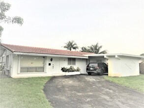 Building Photo - 1807 N 40th Ave