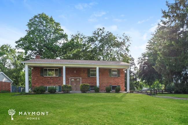 Building Photo - 8505 Goldfinch Way