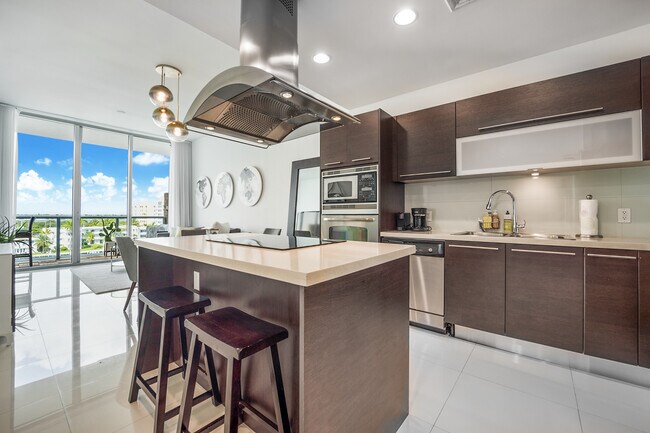 Foto del edificio - 7930 East Dr