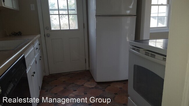 Building Photo - 3 br, 1 bath House - 939 N Edgemoor