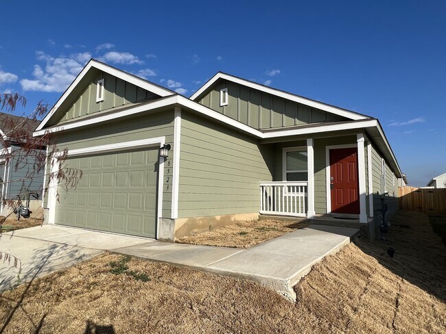 Building Photo - 8523 Grosbeak Cv