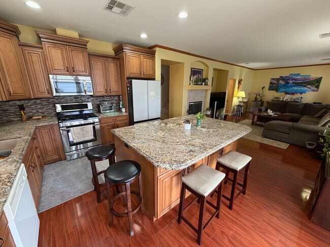 Foto del edificio - 1131 Laguna Park Ct