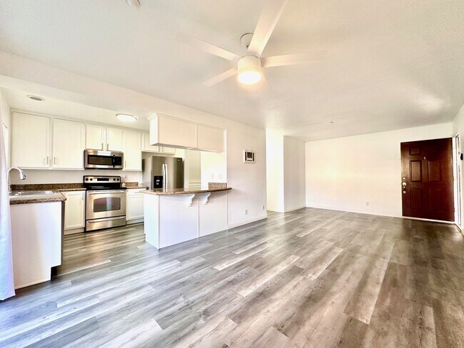 Building Photo - 615 Fredricks Ave