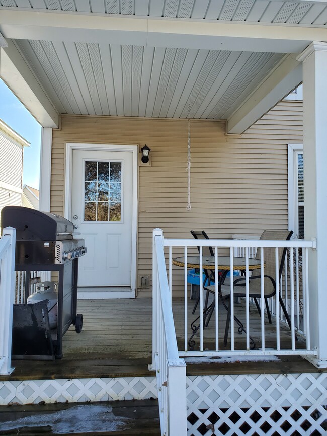 Front entrance - 2919 Hemingway Drive