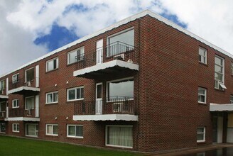 Building Photo - Preston 1 Apartments