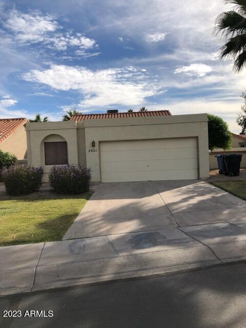 Primary Photo - 2421 W Ironwood Dr