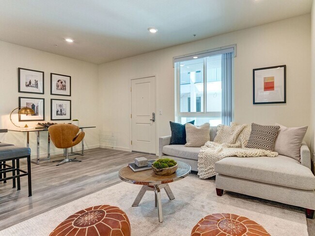Foto del interior - Discover Modern Living in This Stylish 1-2...