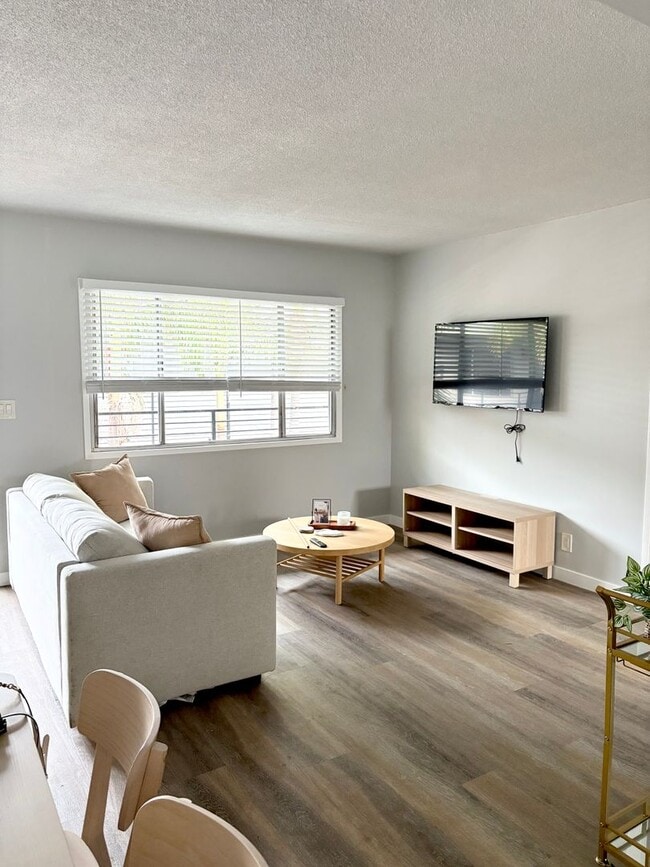 Foto del edificio - 2727-2741 Abbot Kinney Blvd