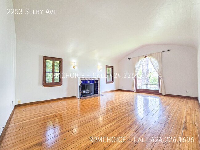 Building Photo - 2253 Selby Ave