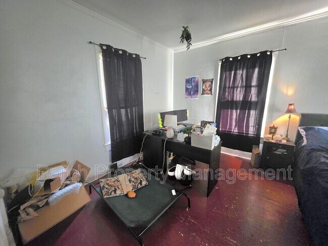 Foto del edificio - 217 W Belmont St