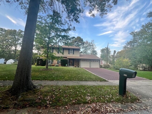 Building Photo - Charming 4 BR/2.5 BA Single-Family Home in...