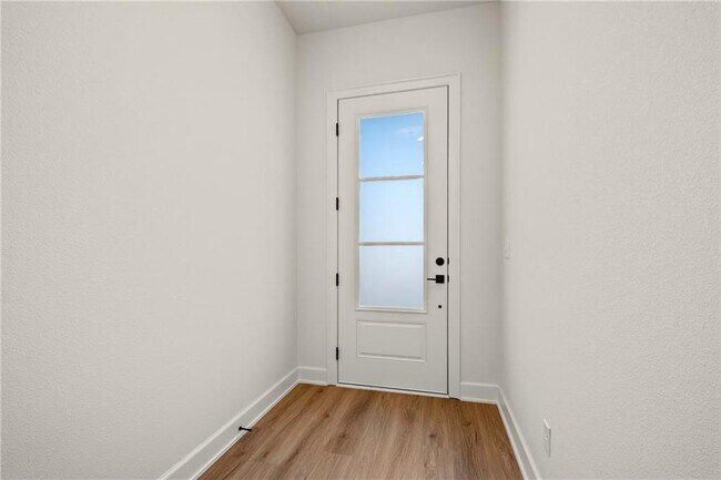 Foto del edificio - 1821 Peacock Rd