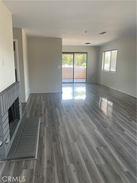 Foto del edificio - 10852 Walnut St