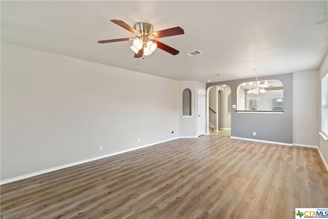 Building Photo - 153 Crane Crest Dr