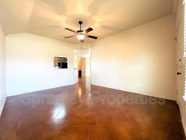 Building Photo - 505 Karey Dr