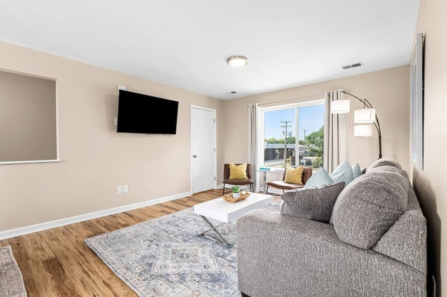 Building Photo - 18939 Sharon Ln