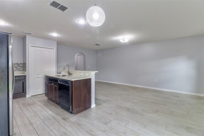 Foto del edificio - 4441 Ashburn Square Dr