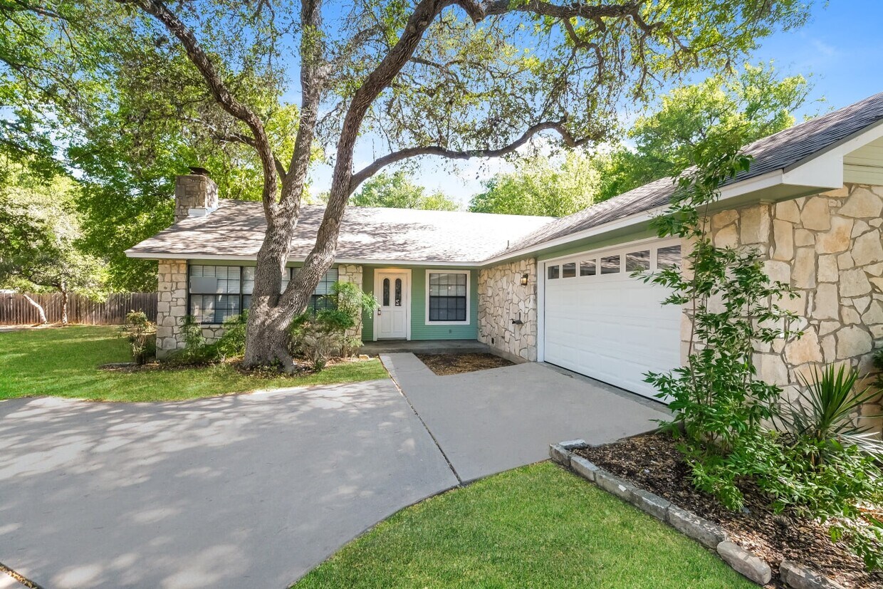 163 Augusta Drive House Rental in Wimberley, TX