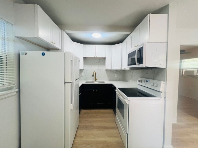 Foto del edificio - 5328 24th St Ct E
