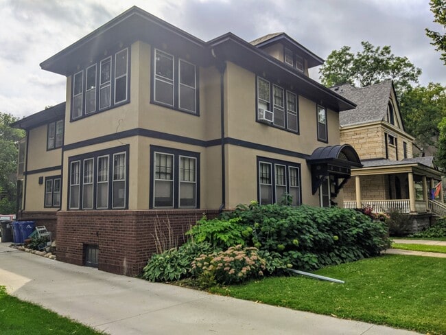 Building Photo - 826 Osceola Ave